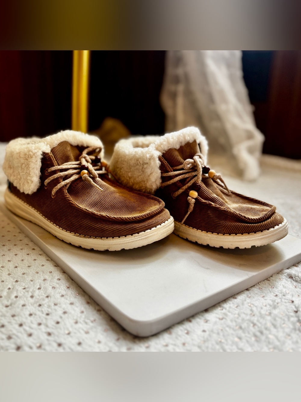 HEYDUDE Britt Corduroy Nut Sherpa Shoes Brown Women’s 8
